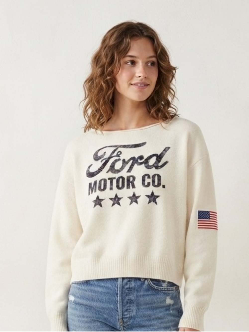 Official Ford Motor Co. Crewneck Sweater Women’s Size Large Cream Graphic Flag
